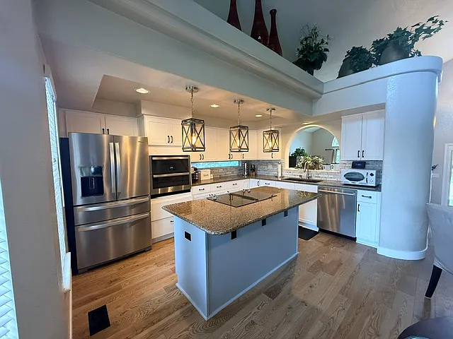9454 Morning Glory Ln — Photo 7