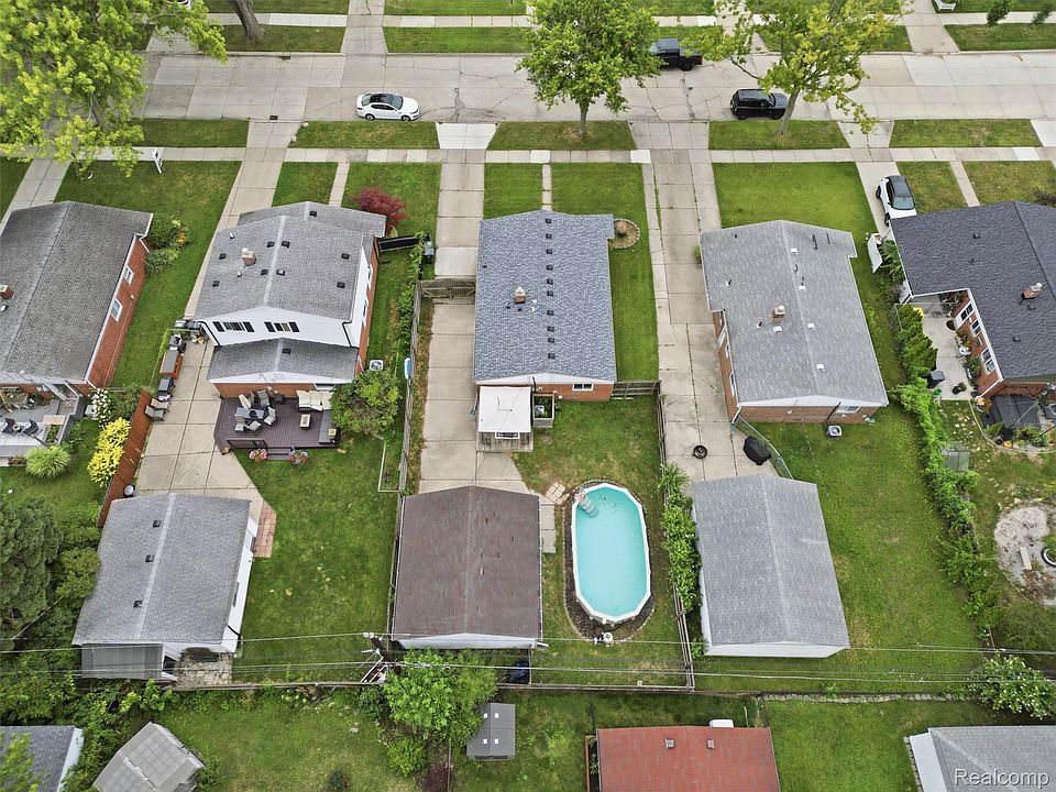21601 Parkway St, photo 26
