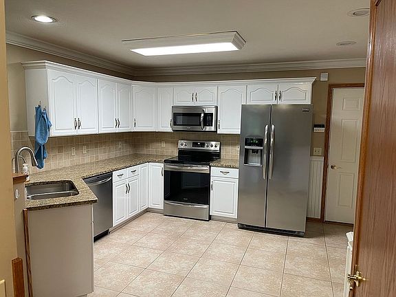 5th image of 601 Dogwood Dr