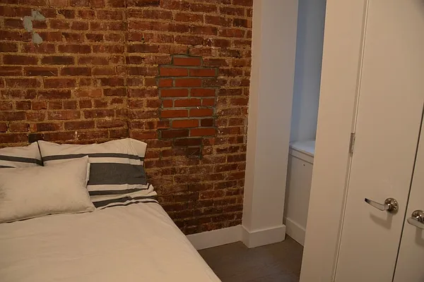 Rented by REAL New York | media 32