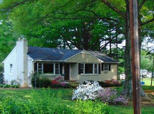 4404 Erie Dr, Winston Salem, NC 27106