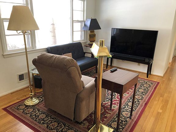 5th image of 5705 Oak Hill Pl