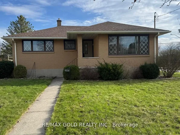 979 Wellington St, Sarnia, ON N7S 1E2