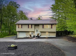 2787 Pocono Cir, Bartonsville, PA 18321