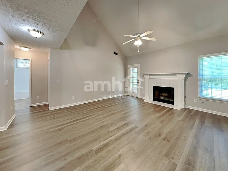 1947 Walden Park Dr — Photo 7
