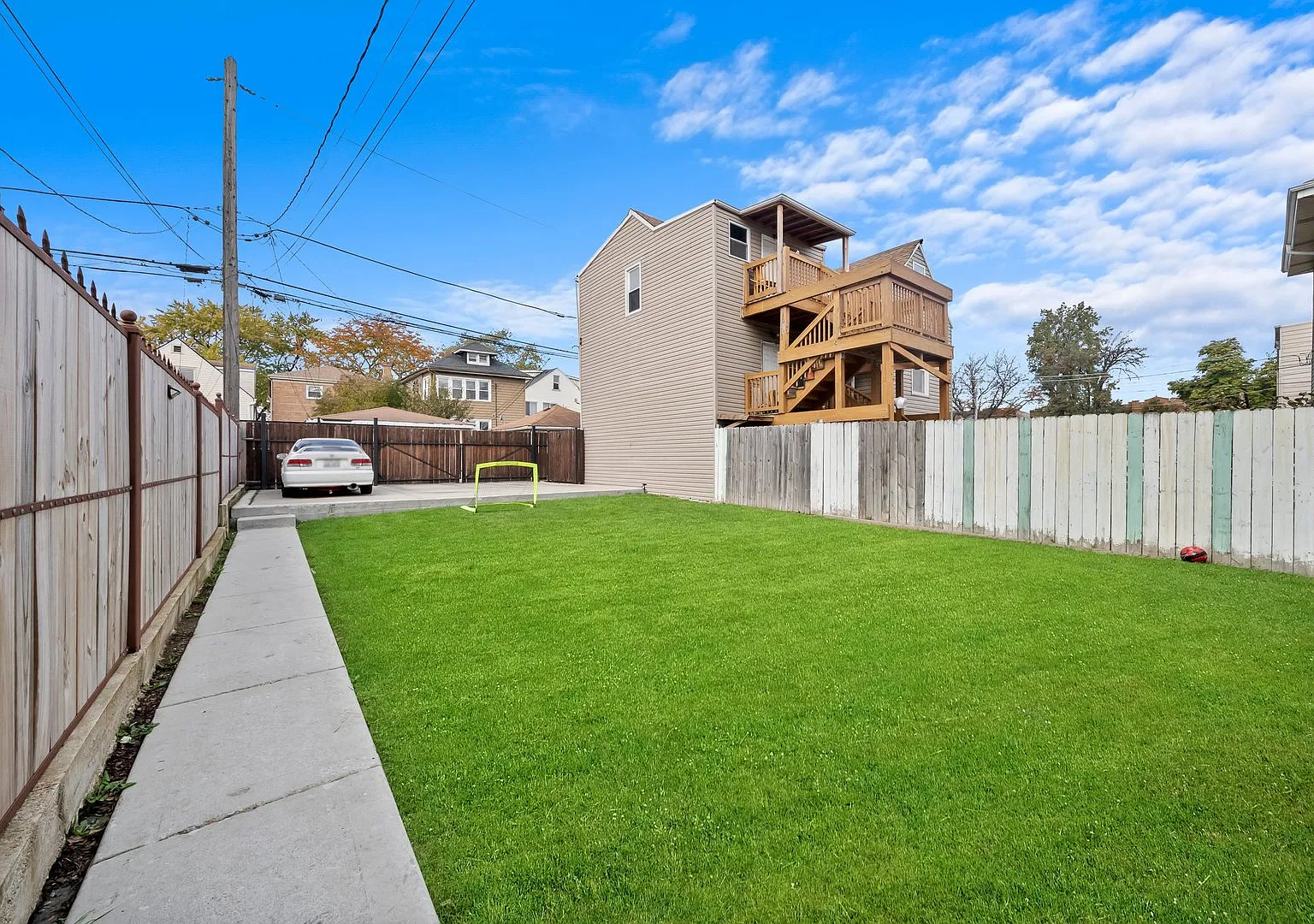 2438 N Lorel Ave — Photo 4