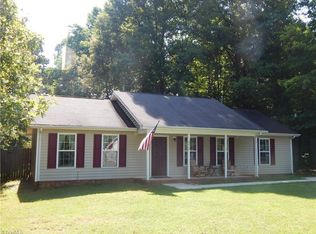 4010 The Kings Rd, Greensboro, NC 27455