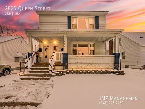 2825 Queen St Photo 1