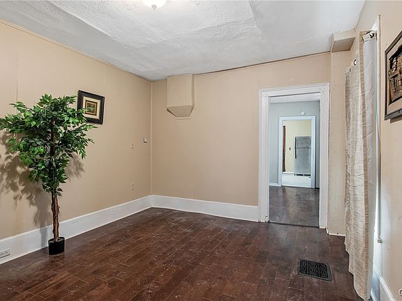 3rd image of 306 Shuart Ave