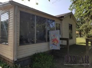 2124 Pleasantview St, Monroe, MI 48162