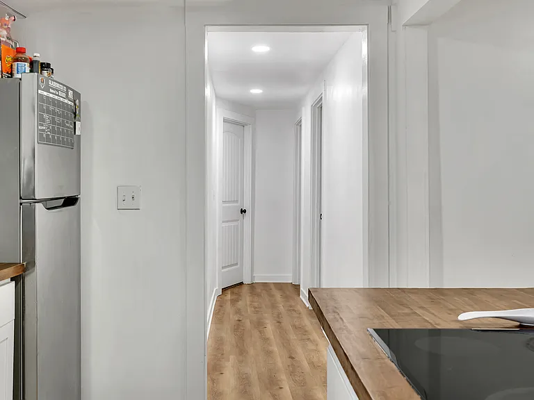 1700 Jane St — Photo 4