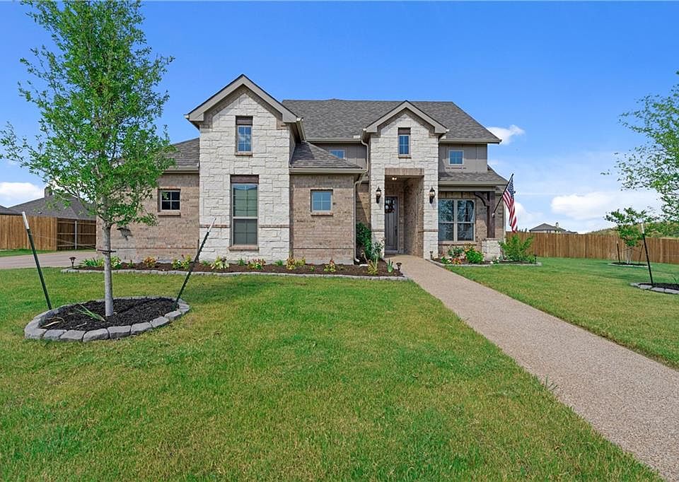 1st image of 349 Oak Meadow Trl