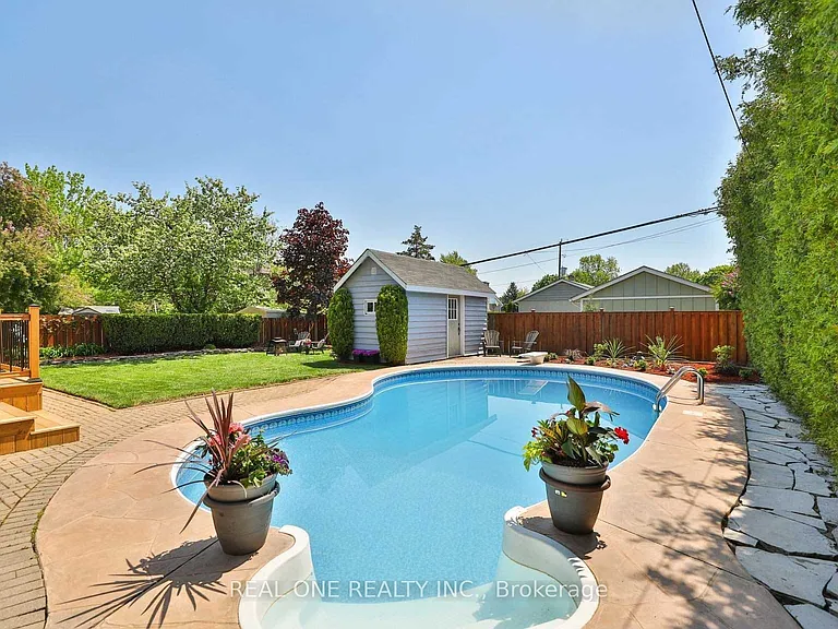 130 Mayfield Dr — Photo 27