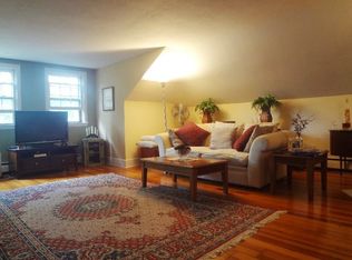 39 Berkeley Ave APT 3, Newport, RI 02840