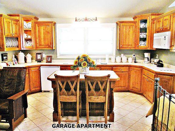 Custom Cabinets
of Alderwood