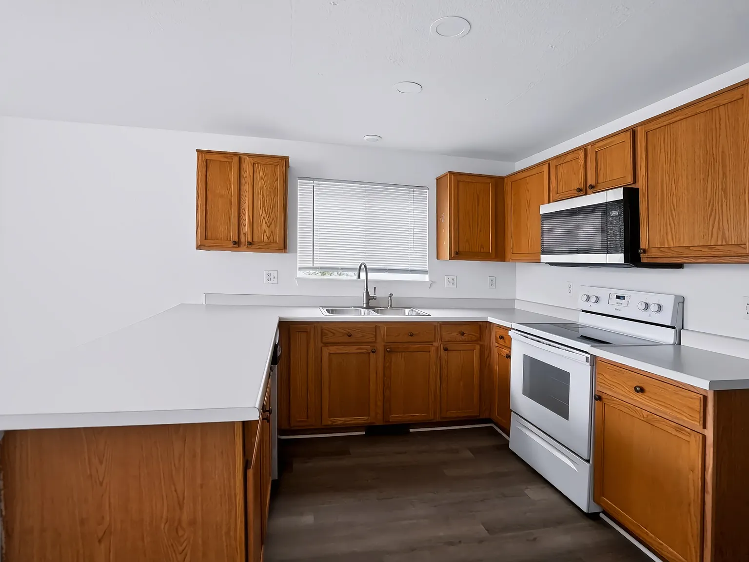 2489 Comanche Creek Dr - 1 — Photo 2
