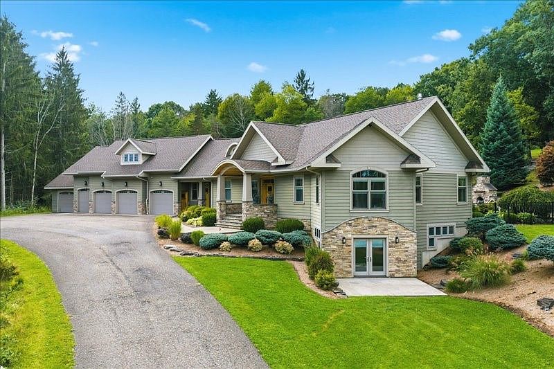 1st image of 473 Bunn Hill Rd