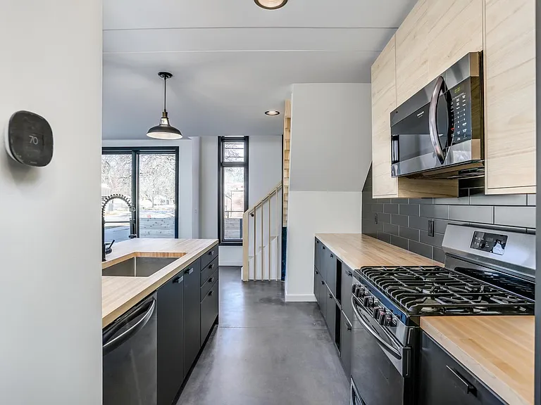1720 Dover St — Photo 14