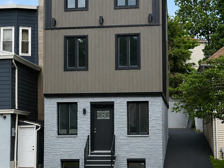 92 Bloomfield Ave — Photo 1