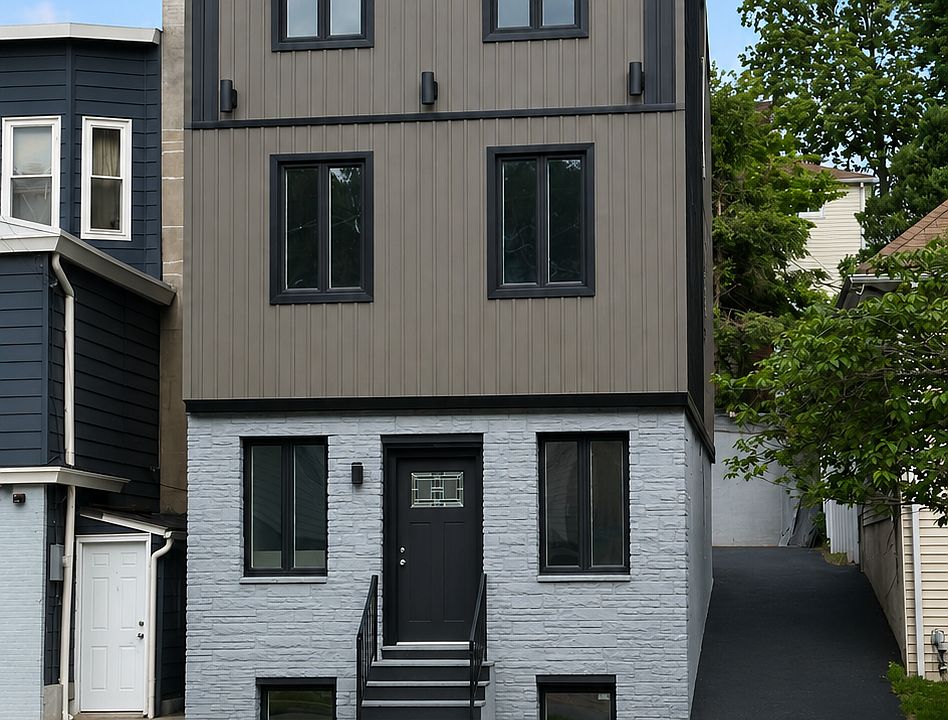 1st image of 92 Bloomfield Ave