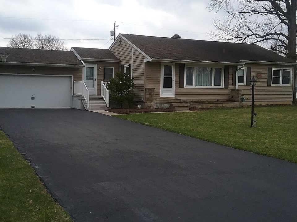 1st image of 51 Lawndale Dr
