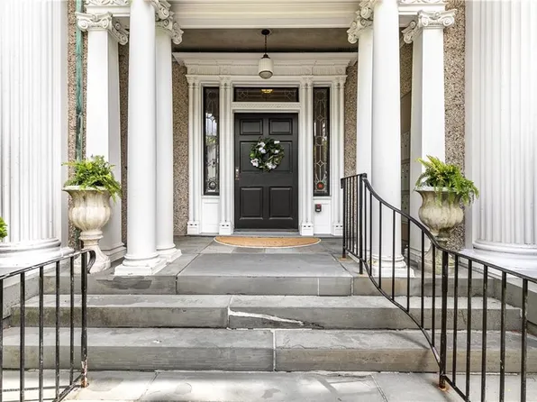 1 Oakwood Ter APT 1, Newport, RI 02840