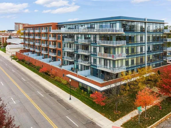 101 Curry Ave Unit 204, Royal Oak, MI 48067