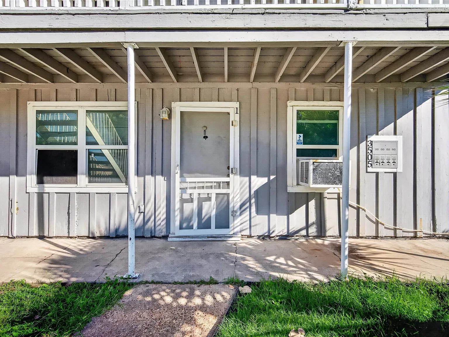 2 bed, 1.0 bath, $995 — Photo 3