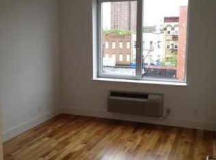 2 Seigel Ct, Brooklyn, NY 11206
