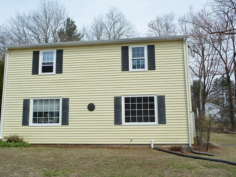8 Loomis Hts #B — Photo 2