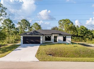 2710 42nd St W, Lehigh Acres, FL 33971