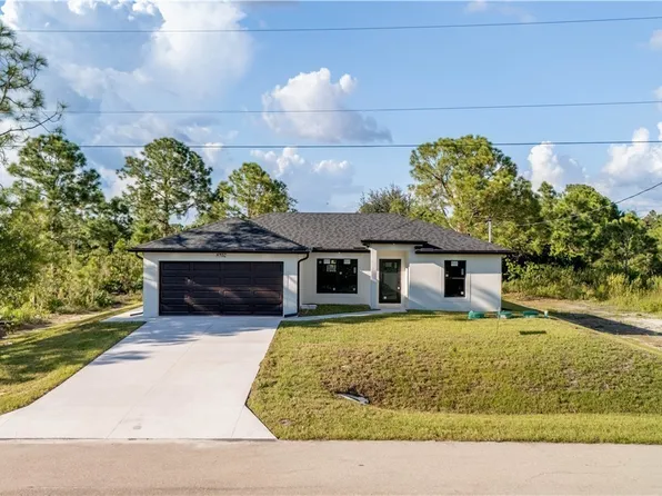 2710 42nd St W, Lehigh Acres, FL 33971