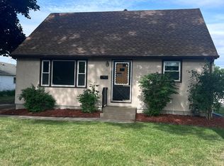 972 Spencer St S, Shakopee, MN 55379