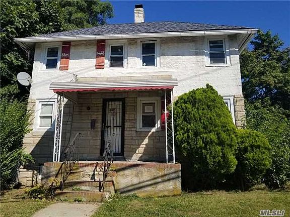 2nd image of 341 Higbie Ln