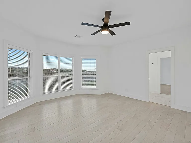7905 Brightman Ln — Photo 33