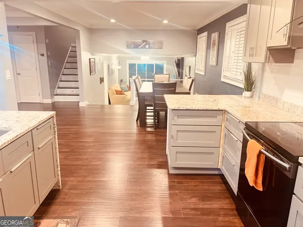 3629 Embry Cir, Atlanta, GA 30341
