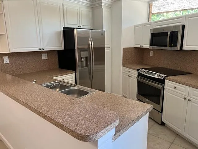 8285 Severn Dr #B — Photo 2