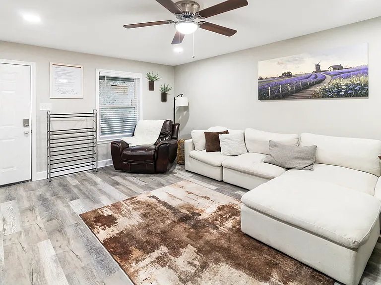 1005 Summer Court Cir #C — Photo 3