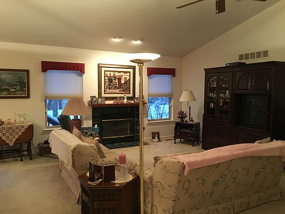 4th image of 6101 Colony Park Dr