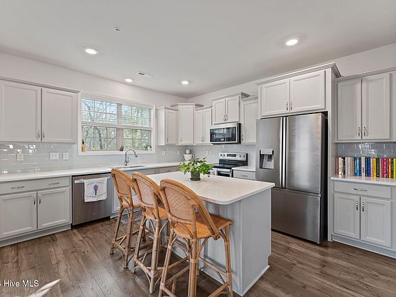 2nd image of 155 Winged Foot Road