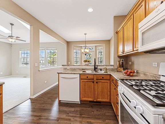 2nd image of 2347 Ashbrook Ln