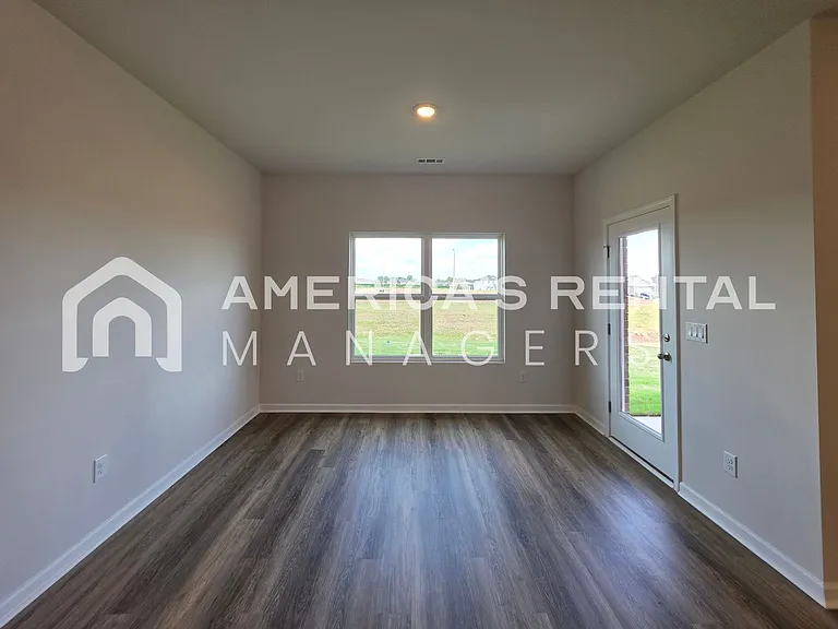 181 Keller Dr — Photo 35