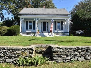 146 Oliphant Ln, Middletown, RI 02842