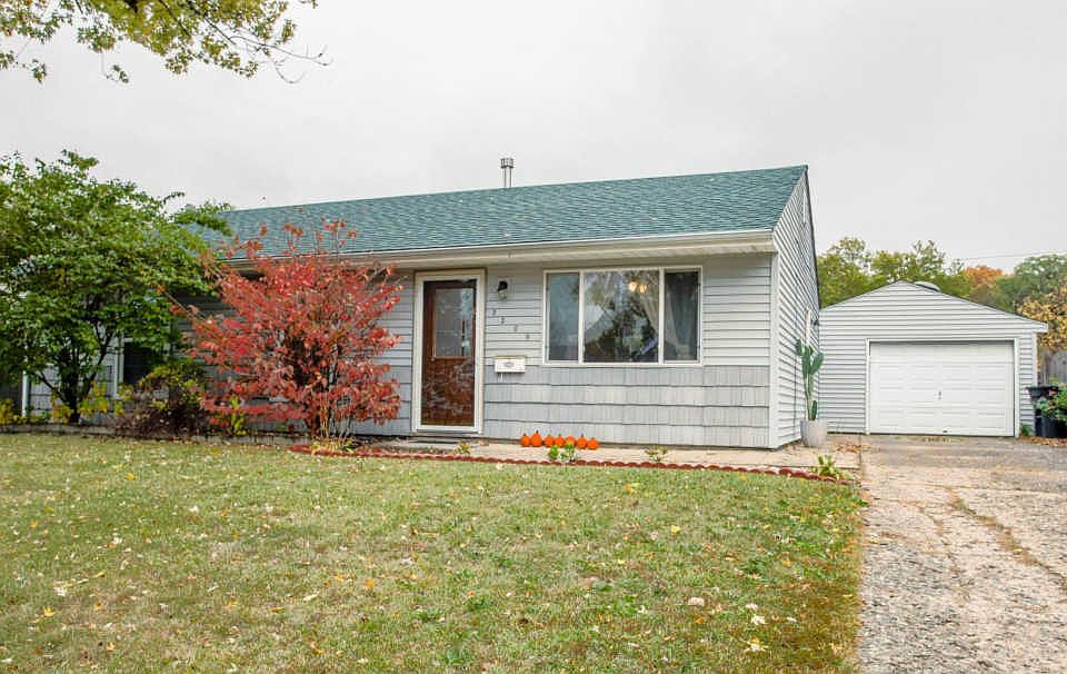 1st image of 2509 Robinwood Dr