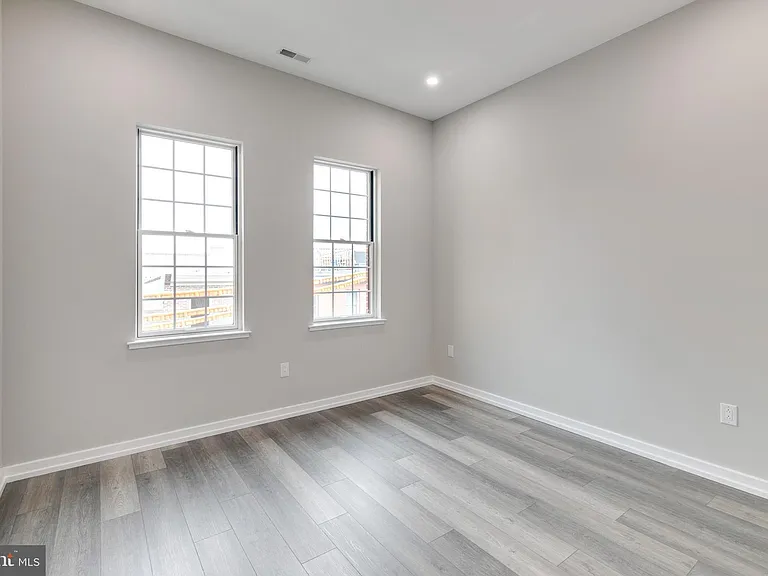 752 S 16th St #4A — Photo 9