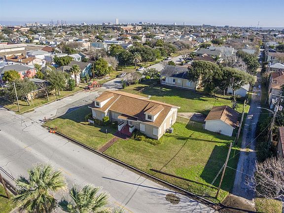 2nd image of 2604 45th St