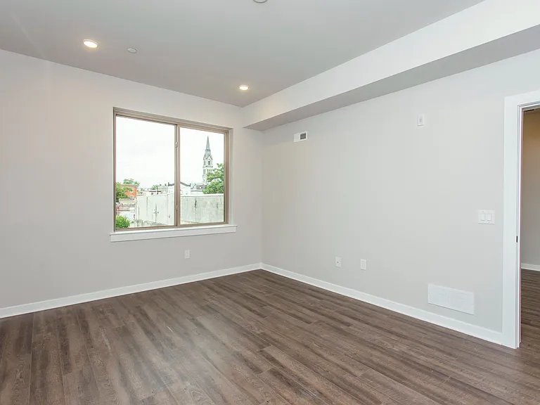 1227-29 N 7th St #3E — Photo 18