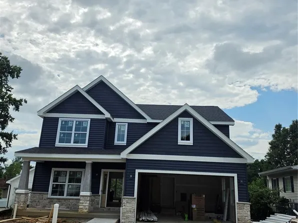 923 Poinsetta Ln, Saint Louis, MO 63122