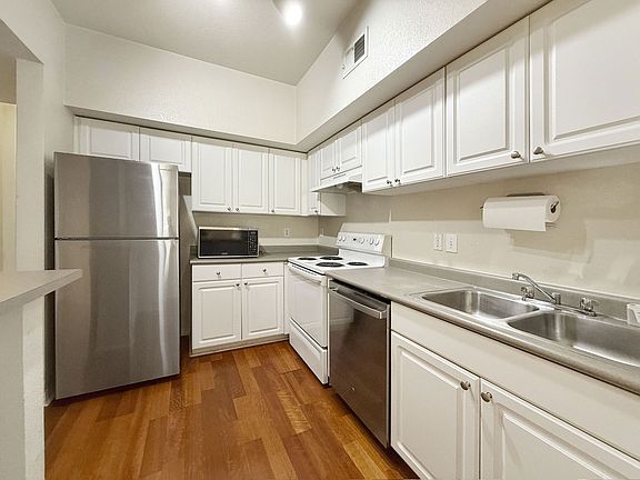 5th image of 402 S Armenia Ave Unit 134