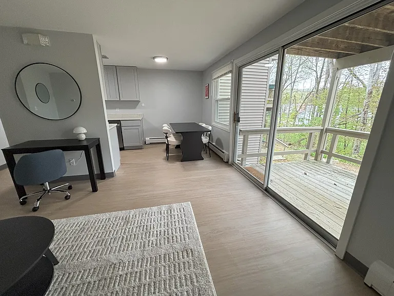 39 Therese Ave — Photo 22